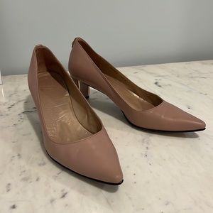 Stuart Weitzman 10.5 taupe/pink pumps